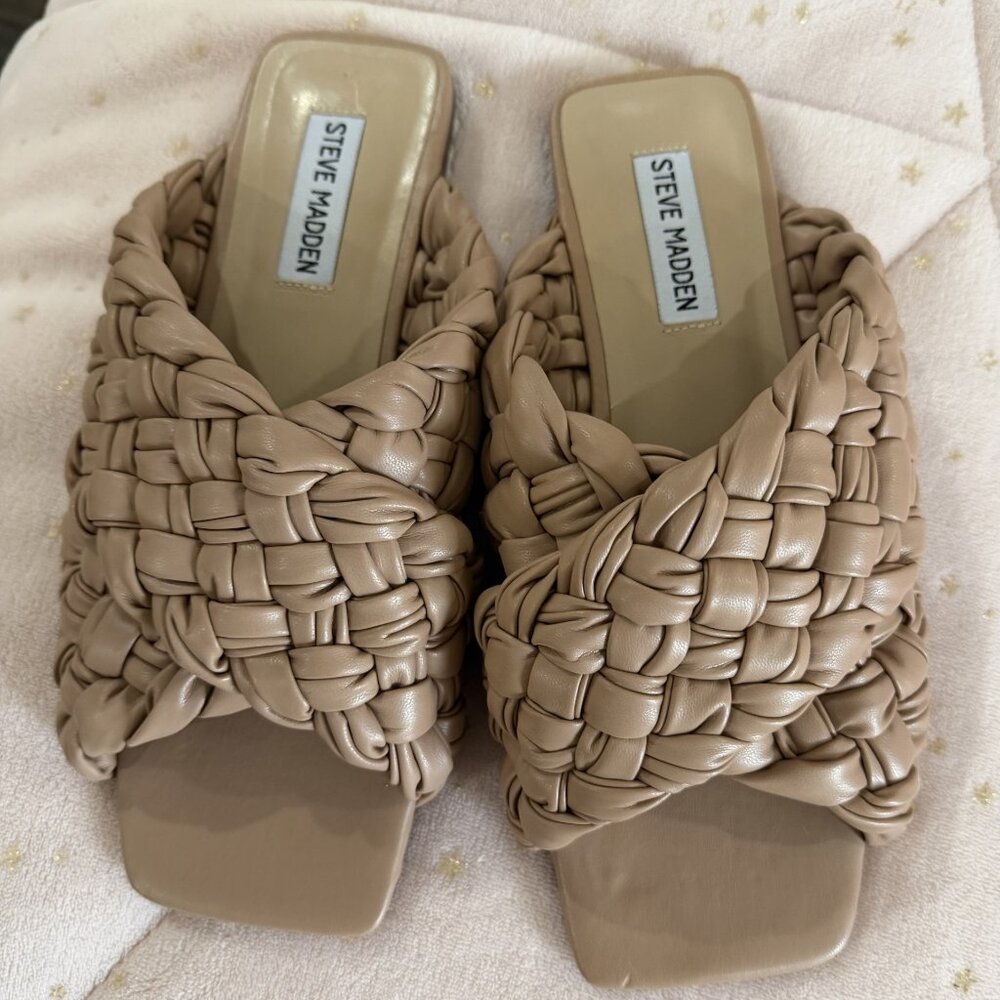 Steve Madden Women's Tan sandals size 8.5